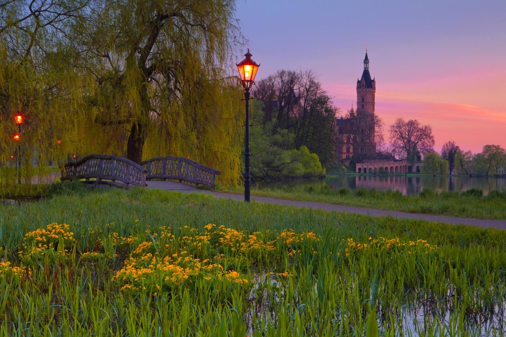 Abendstimmung im Schlosspark Schwerin Foto: Timm Allrich